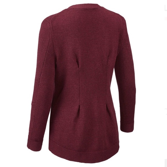 📸 Catch Cardigan CAbi - Picture 3 of 11